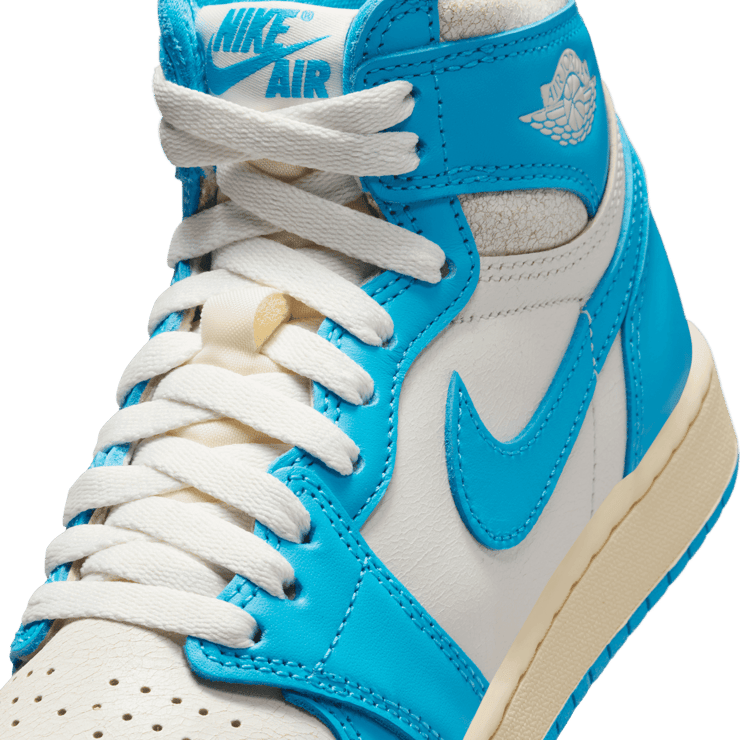 Air Jordan 1 Retro High OG UNC Reimagined (GS) Angle 4
