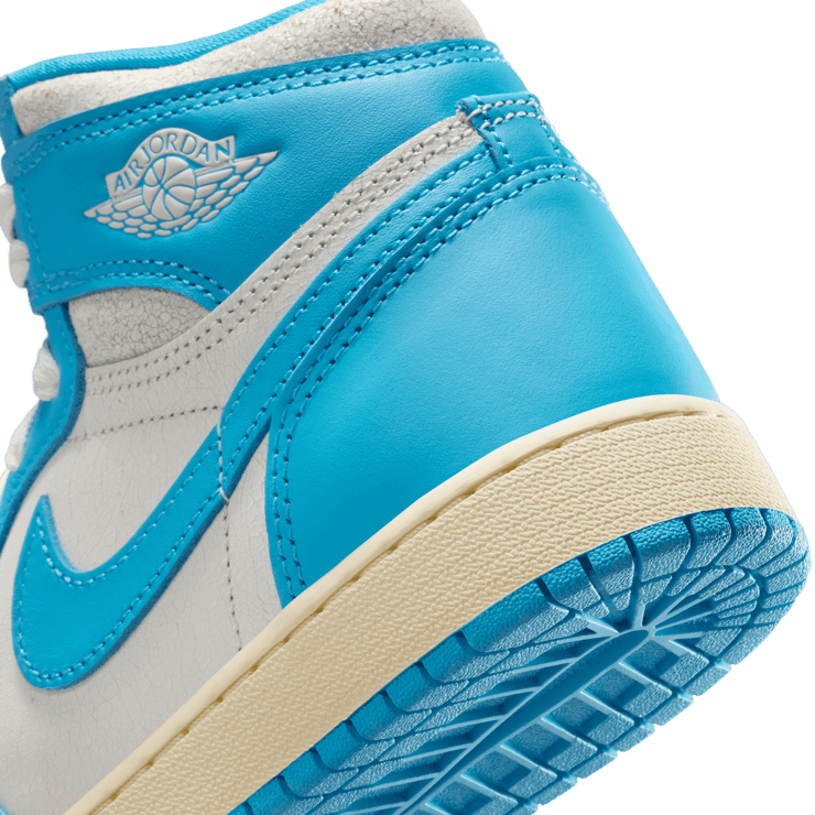Air Jordan 1 Retro High OG UNC Reimagined (GS) Angle 5