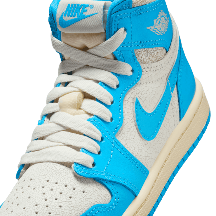 Air Jordan 1 Retro High OG UNC Reimagined (PS) Angle 4