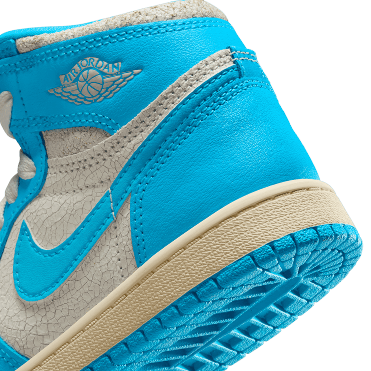 Air Jordan 1 Retro High OG UNC Reimagined (PS) Angle 5