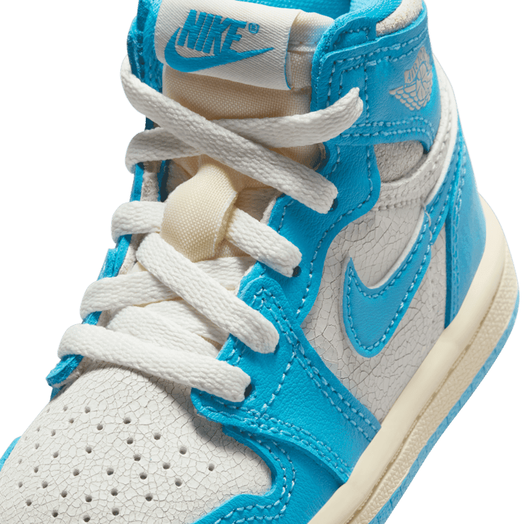 Air Jordan 1 Retro High OG UNC Reimagined (TD) Angle 4