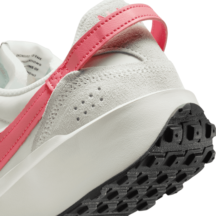 Nike Waffle Debut Angle 5