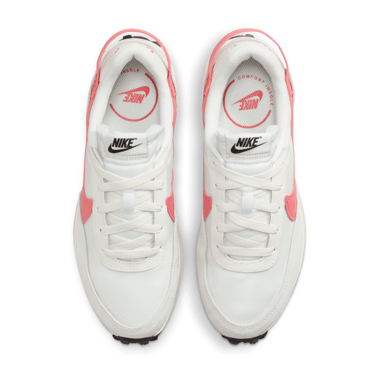 Nike Waffle Debut Angle 1