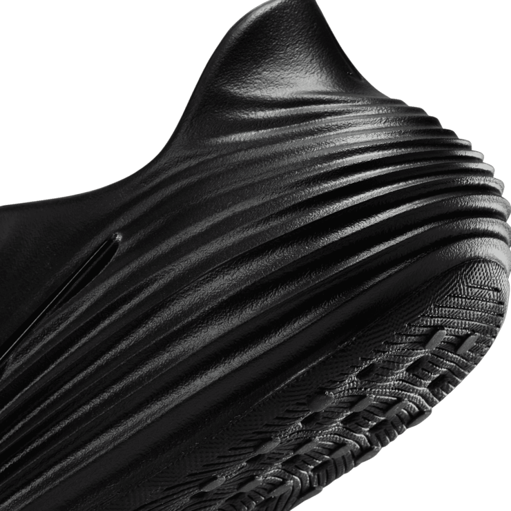 Nike ReactX Rejuven8 Triple Black (GS) Angle 5