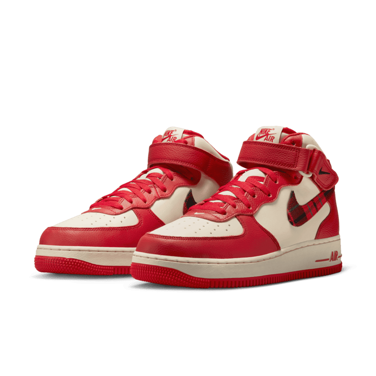 Nike Air Force 1 Mid '07 LX Angle 2