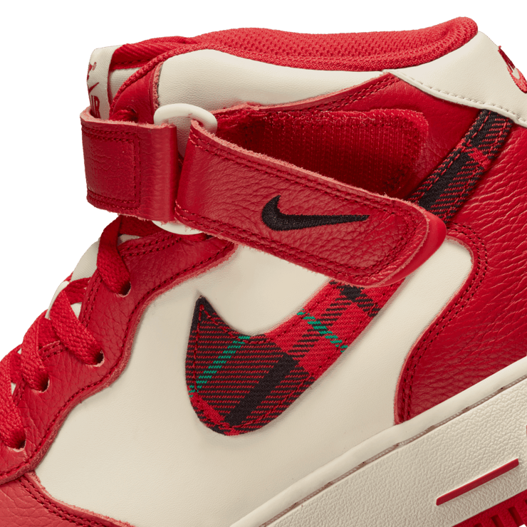 Nike Air Force 1 Mid '07 LX Angle 6