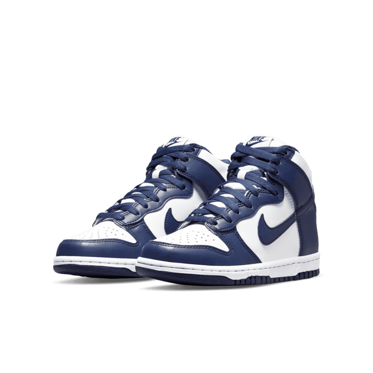 Nike Dunk High (GS) Angle 2
