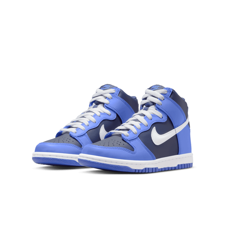 Nike Dunk High (GS) Angle 2