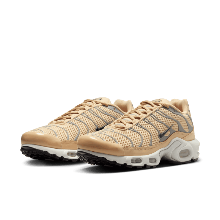 Nike Air Max Plus 'Sesame' (W) Angle 2