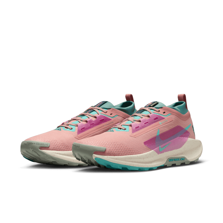 Nike Pegasus Trail 5 GORE-TEX Waterproof Trail Angle 2