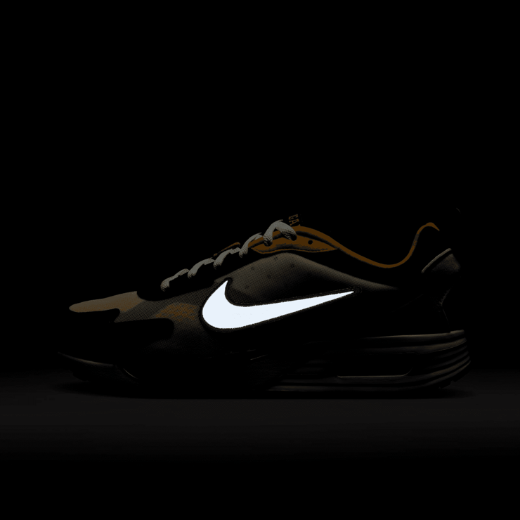 Michigan Nike Air Max Solo Angle 6