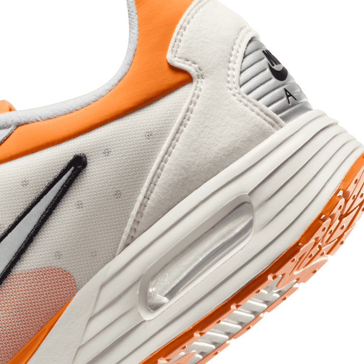 Tennessee Nike Air Max Solo Angle 5