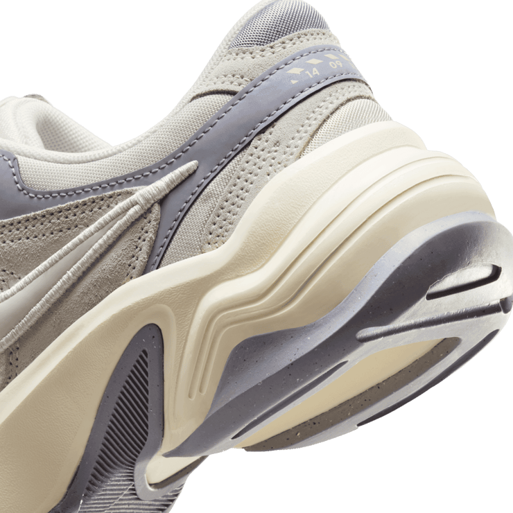 Nike AL8 Angle 5
