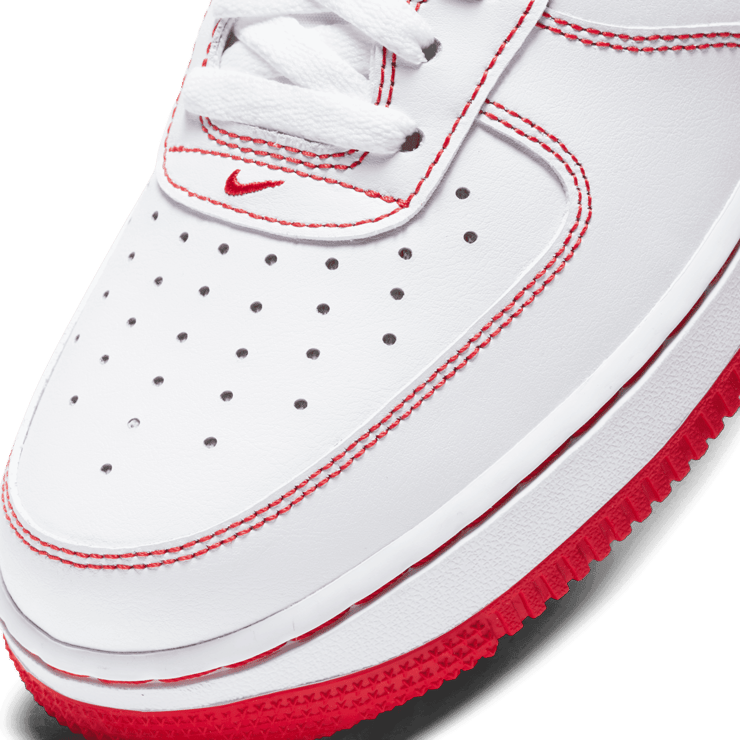 Nike Air Force 1 Low '07 White University Red Angle 4