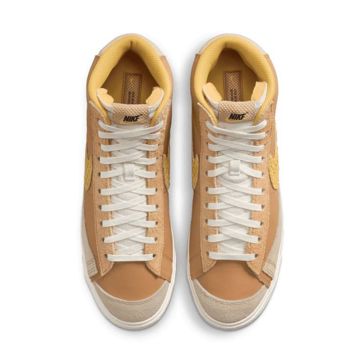 Nike Blazer Mid 77 Waffle 2.0 Angle 1