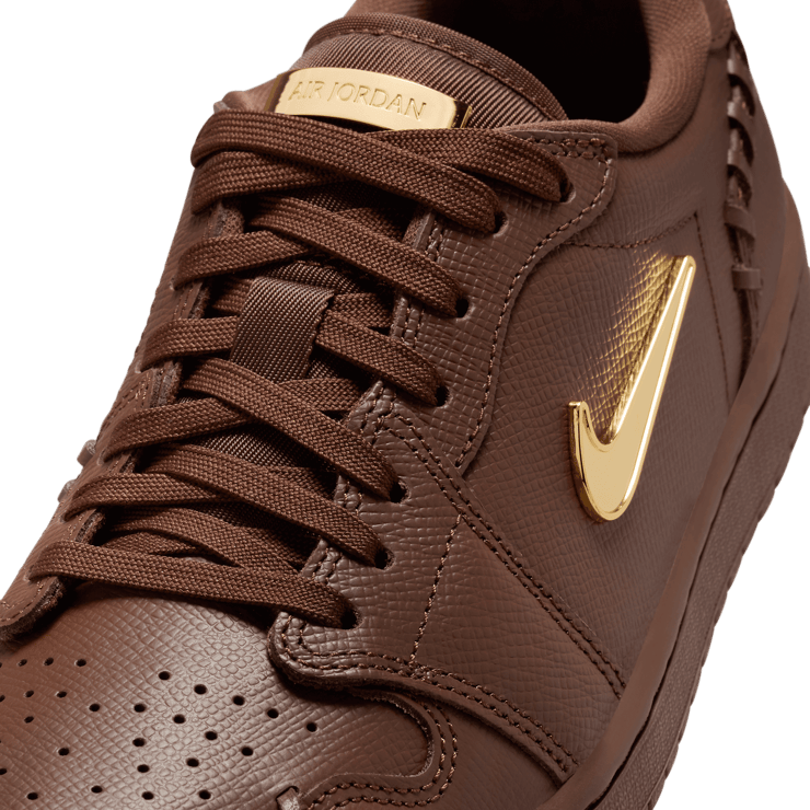 Air Jordan 1 MM Low Cacao Wow (W) Angle 4