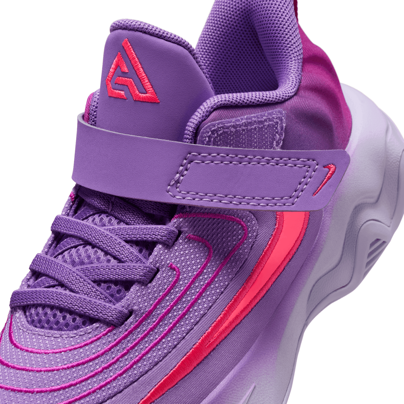 Nike Giannis Immortality 4 Basketball (PS) Angle 4