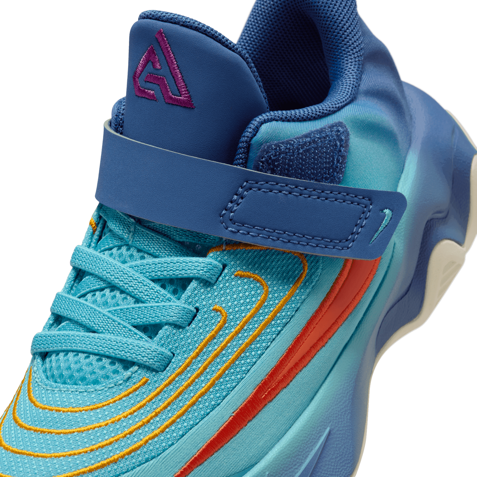 Nike Giannis Immortality 4 Basketball (PS) Angle 4