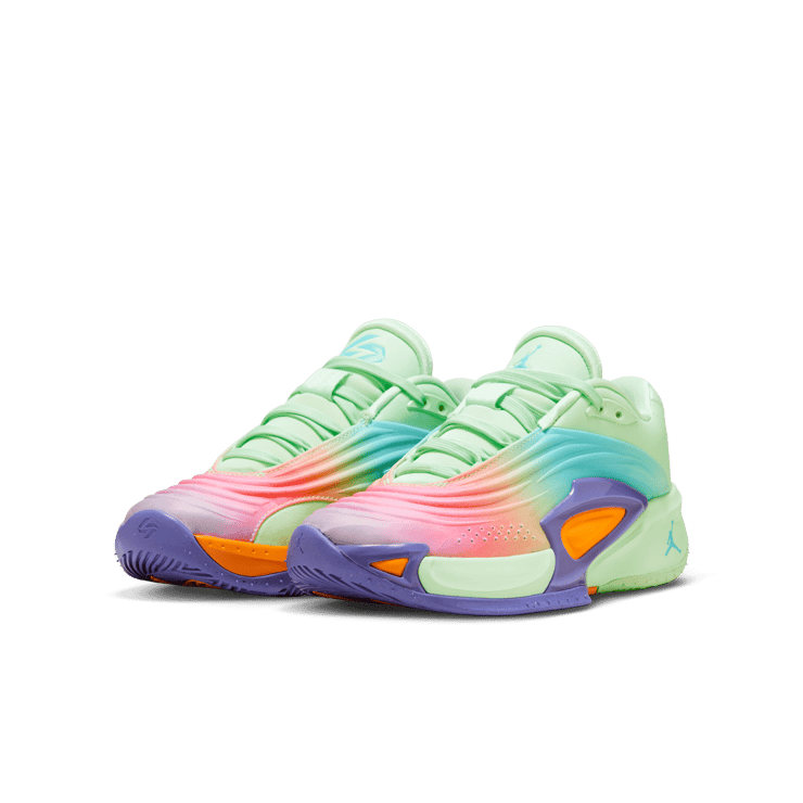 Nike Jordan Luka 3 'Vapor Green' (GS) Angle 2