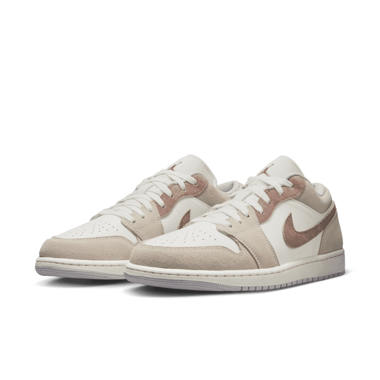 Air Jordan 1 Low SE Legend Light Brown Angle 2