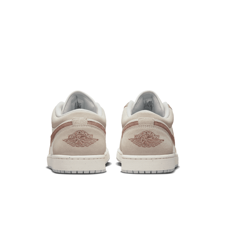 Air Jordan 1 Low SE Legend Light Brown Angle 3