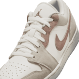 Air Jordan 1 Low SE Legend Light Brown Angle 4