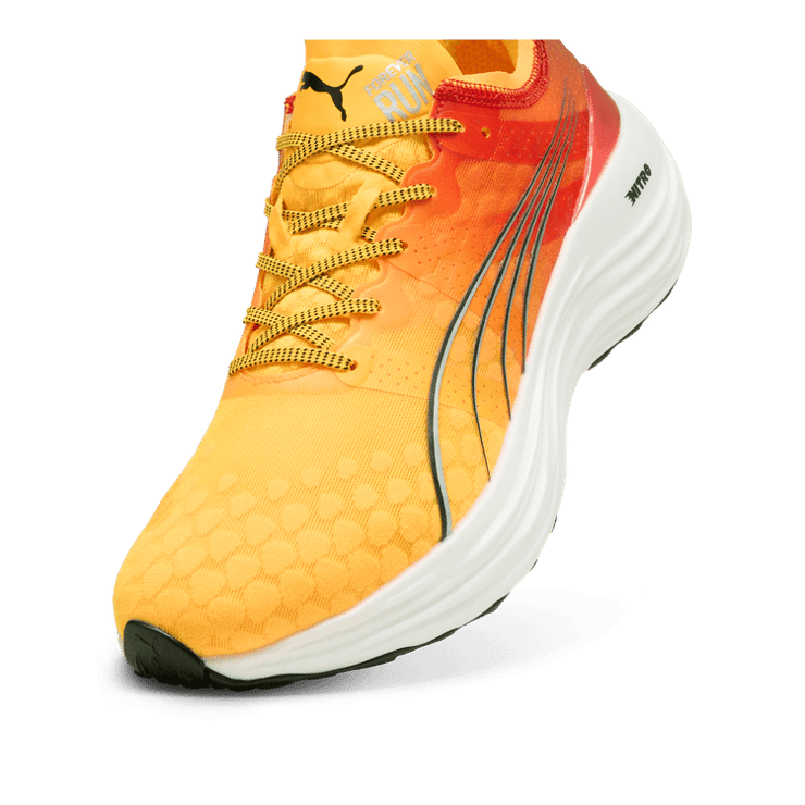 PUMA ForeverRun NITRO⢠FADE in Sun Stream/Sunset Glow/White Angle 2