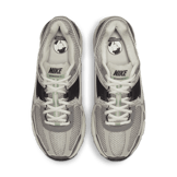 Nike Zoom Vomero 5 Cobblestone Angle 1