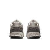 Nike Zoom Vomero 5 Cobblestone Angle 3