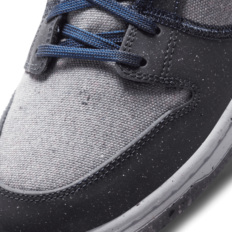 Nike SB Dunk Low Pro E Dark Grey Angle 4