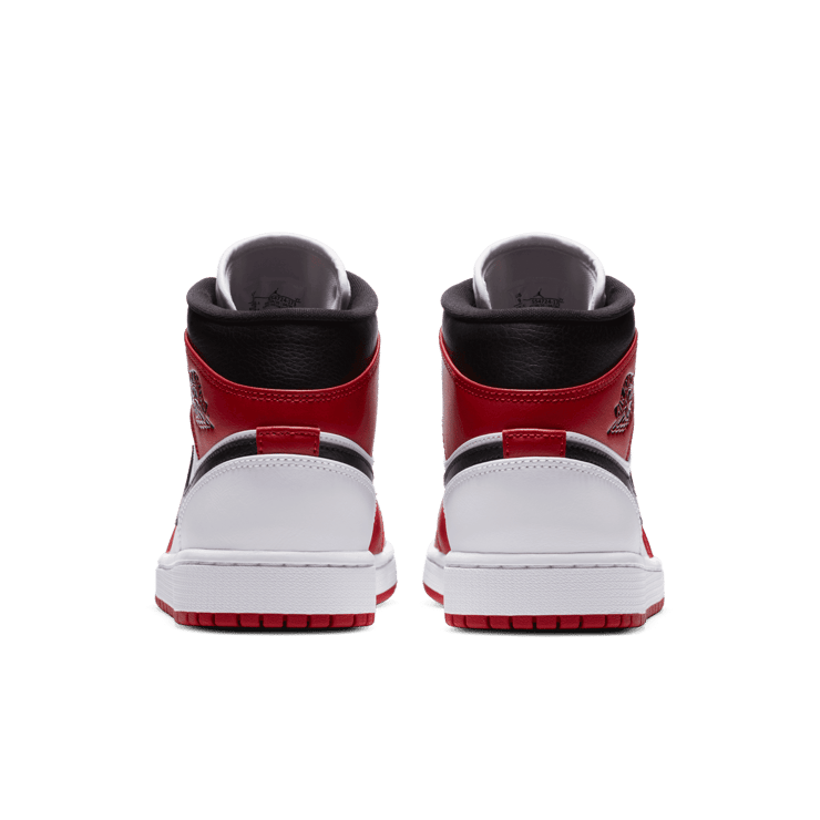 Air Jordan 1 Mid Chicago Angle 3