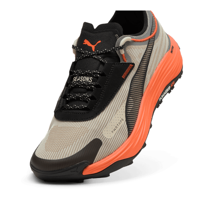 PUMA SEASONS Voyage NITRO⢠3 Trail in Desert Dust/Flame Flicker/Black Angle 2