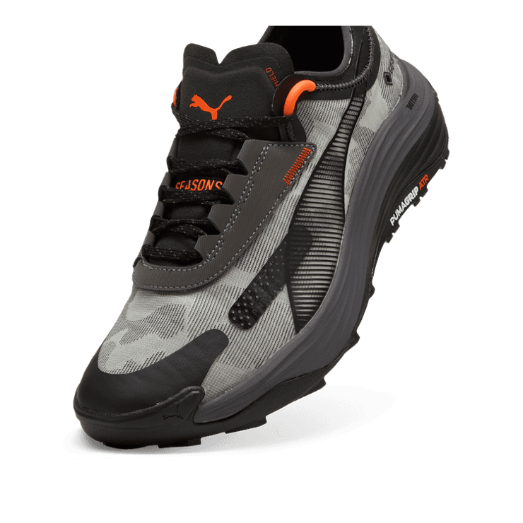 PUMA SEASONS Voyage NITRO⢠3 GORE-TEX® Trail in Dark Coal/Flame Flicker Angle 2