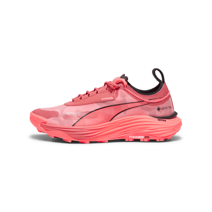 PUMA SEASONS Voyage NITRO⢠3 GORE-TEX Trail in Astro Red/Fire Orchid/Black Angle 1