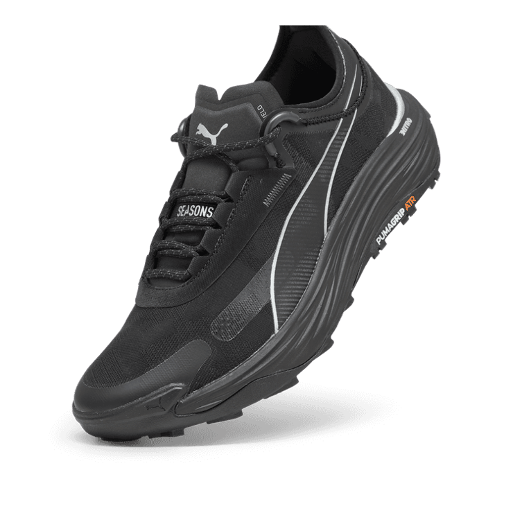 PUMA SEASONS Voyage NITROâ¢ 3 in Black/Dark Coal Angle 2