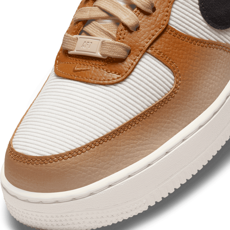 Nike Air Force 1 Low '07 Ale Brown Sanddrift (W) Angle 4