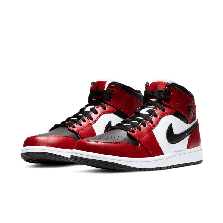 Air Jordan 1 Mid Chicago Toe Angle 2