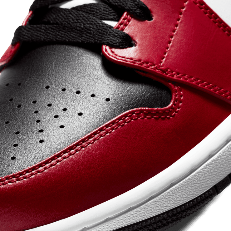 Air Jordan 1 Mid Chicago Toe Angle 4