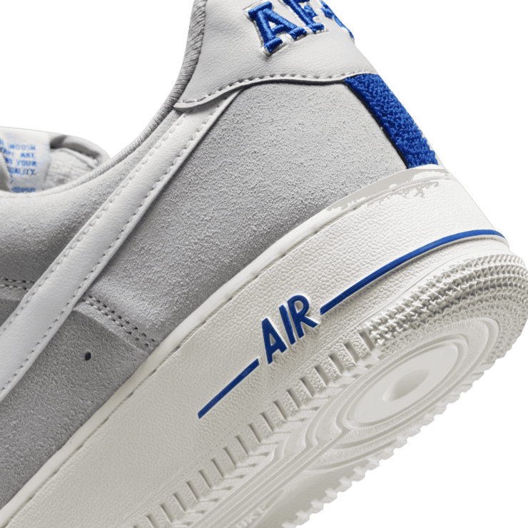 Nike Air Force 1 Low Light Smoke Grey White Sail Hyper Royal Angle 5