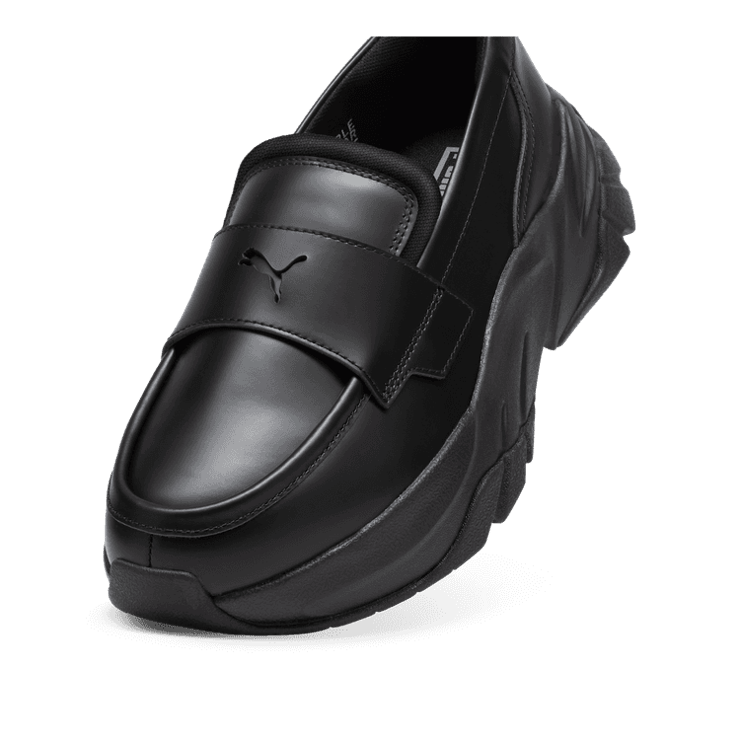 PUMA Sophyr Loafer Women in Black Angle 2