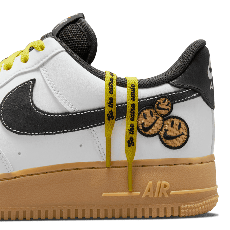 Nike Air Force 1 Low '07 LV8 Go The Extra The Smile Angle 6