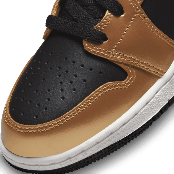Black and gold glitter jordans hot sale
