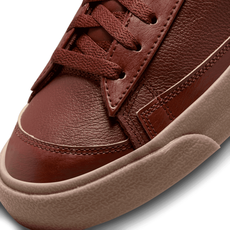 Nike Blazer Low 77 EMB Oxen Brown Angle 4