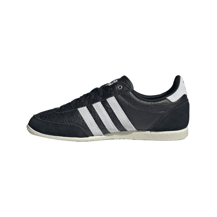 adidas Japan Core Black Cloud White (W) Angle 4