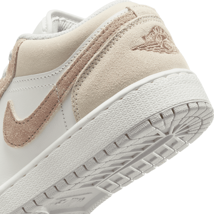 Air Jordan 1 Low SE 'Sail Archaeo Brown' (GS) Angle 5