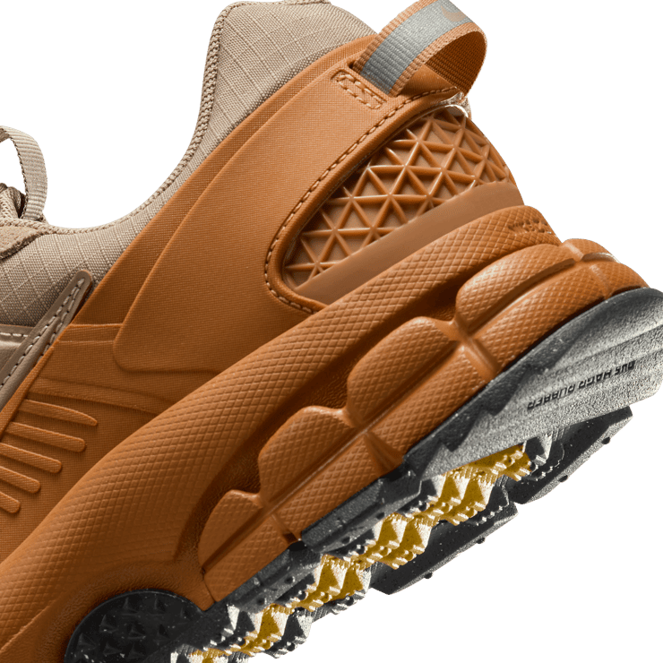 Nike Zoom Vomero 5 Roam Flax (W) Angle 5