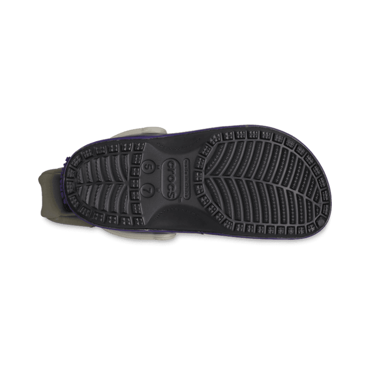 Crocs Classic Clog Fortnite Battle Bus Angle 2