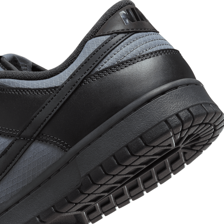 Nike Dunk Low Winterized Off Noir Smoke Grey Angle 5