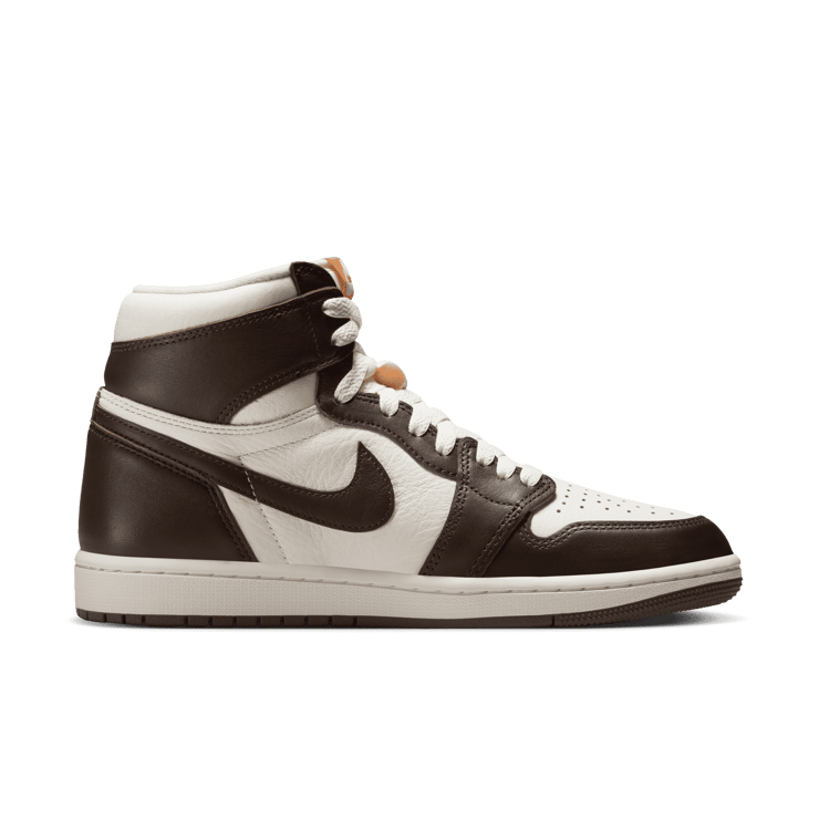 Air Jordan 1 Retro High OG Baroque Brown Light Madder Root (W) Angle 5