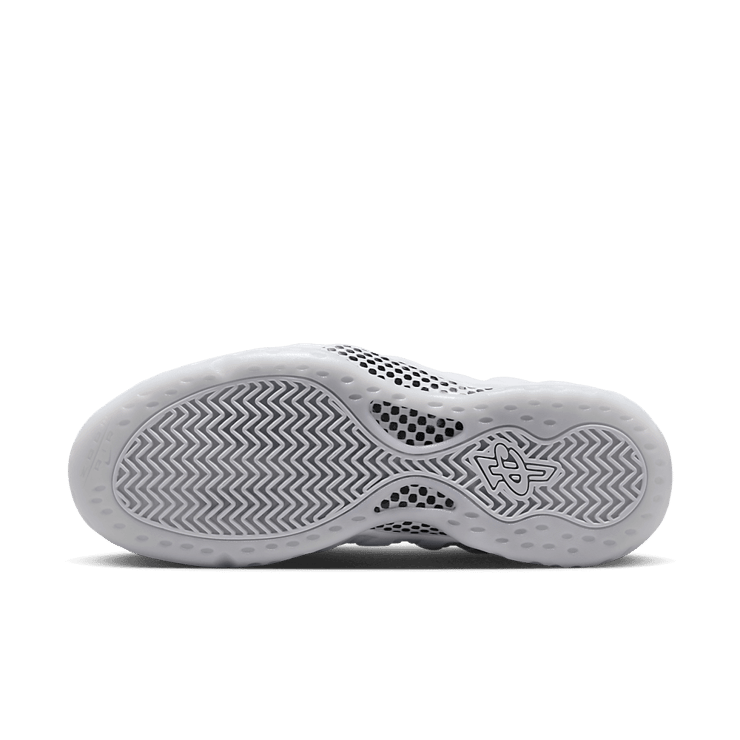 Nike Air Foamposite One Triple White Angle 0